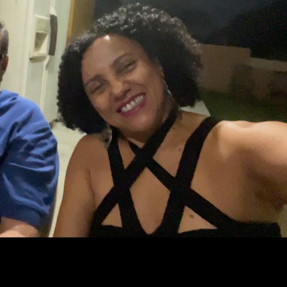 Black Strappy Fitted Top size XS, M, L - Picture 4 of 4